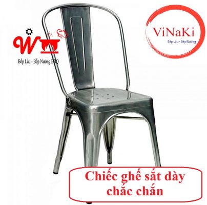 Chiếc ghế sắt dày chắc chắn